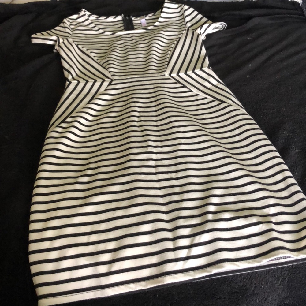Xhiliration Black and White Striped Midi Dress